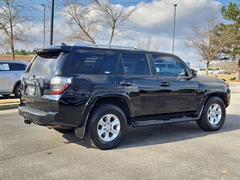 Used 2016 Toyota 4Runner SR5 image 7