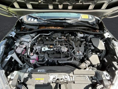 Used 2024 Toyota Corolla Cross AWD Hybrid w/ Moonroof Package image 33