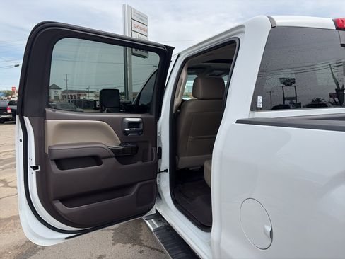 Used 2016 GMC Sierra 2500 Denali w/ Duramax Plus Package AWD/4WD image 20