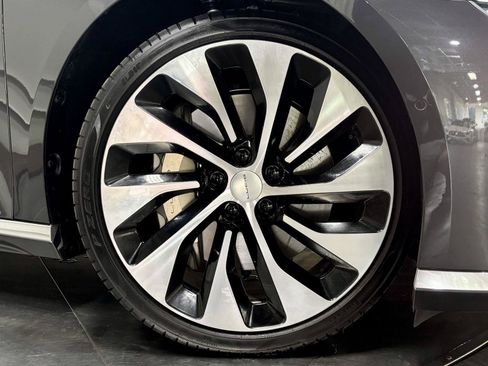 Used 2024 Lucid Air Touring AWD/4WD image 11