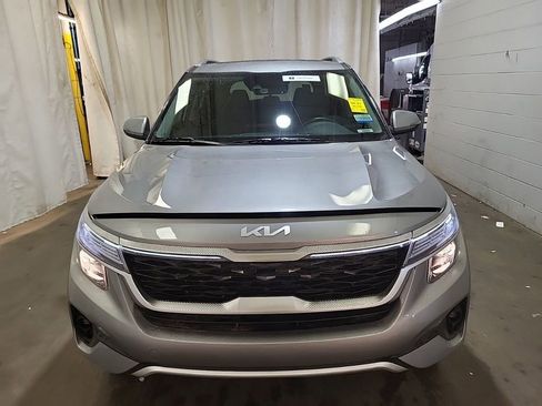 Used 2023 Kia Seltos EX AWD/4WD image 3