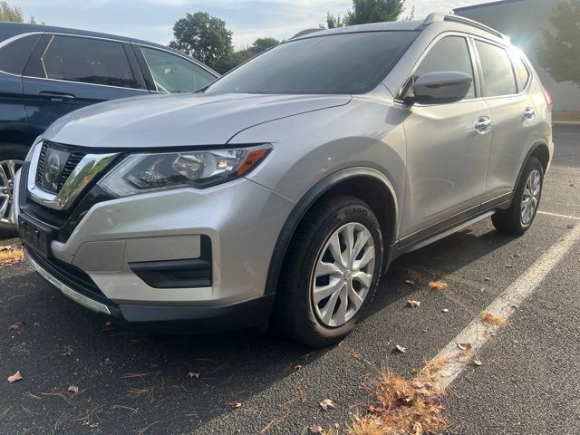 Used 2017 Nissan Rogue S w/ Appearance Package AWD/4WD image 1