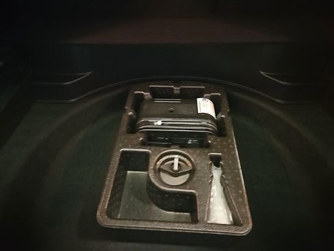 Used 2023 Jeep Cherokee Altitude Lux image 16