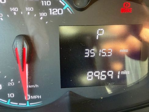 Used 2021 Chevrolet Spark LT image 34