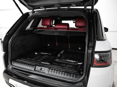 Used 2019 Land Rover Range Rover Sport HST image 46