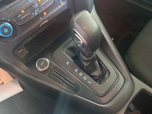 Used 2017 Ford Focus SE FWD image 24