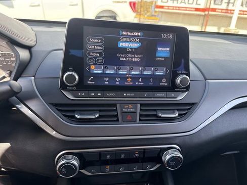 Used 2024 Nissan Altima 2.5 SR image 22