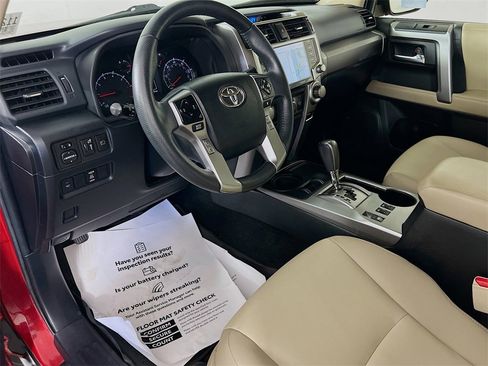 Used 2021 Toyota 4Runner SR5 Premium image 9