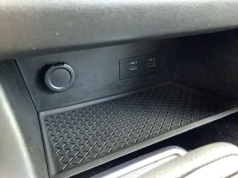 Used 2022 Nissan Pathfinder SV image 27