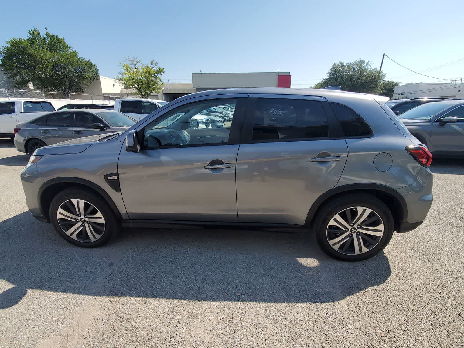Used 2024 Mitsubishi Outlander Sport ES AWD/4WD image 3