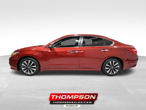Used 2017 Nissan Altima 2.5 SL w/ 2.5 Technology Package FWD image 1