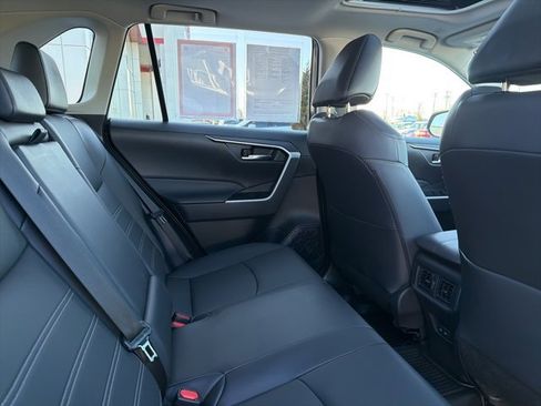 Certified 2025 Toyota RAV4 XLE Premium image 33