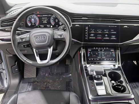 Used 2021 Audi Q8 Prestige w/ Prestige Package image 14