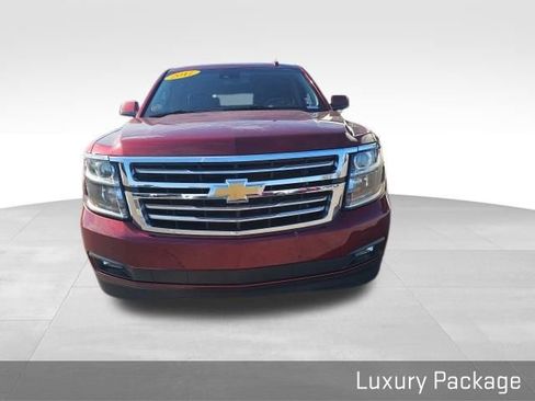 Used 2017 Chevrolet Suburban LT image 6