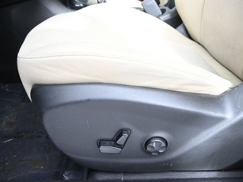 Used 2016 Jeep Cherokee Sport AWD/4WD image 21