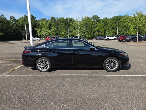 Used 2020 Lexus ES 350 w/ Accessory Package 2 FWD image 2