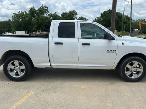 Used 2018 RAM 1500 Express w/ Express Value Package AWD/4WD image 6