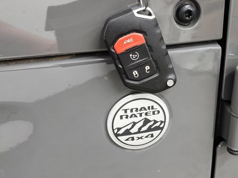 Used 2019 Jeep Wrangler Sport AWD/4WD image 36