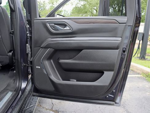 Used 2023 Chevrolet Suburban LT AWD/4WD image 36