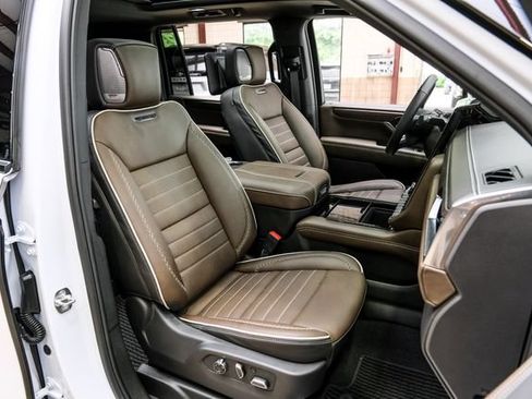 Used 2026 GMC Yukon XL Denali Ultimate AWD/4WD image 49