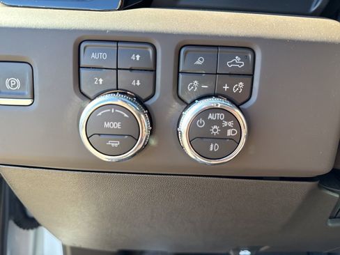 New 2026 GMC Sierra 2500 Denali w/ Denali Reserve Package image 13