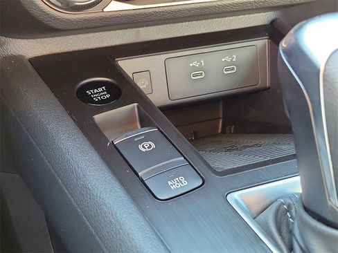 Used 2025 Nissan Kicks SV w/ Illumination Package image 30