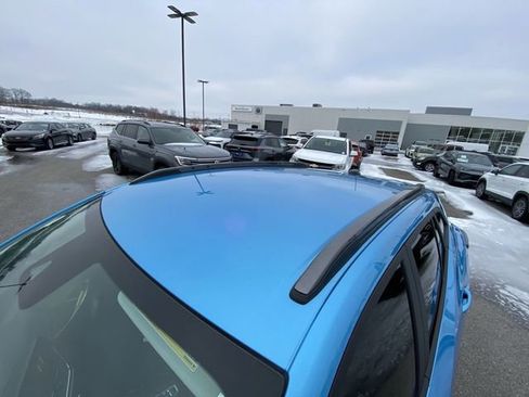 Used 2025 Chevrolet Trax ACTIV w/ Driver Confidence Package image 3