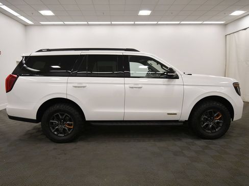 Used 2025 Ford Expedition Tremor AWD/4WD image 9