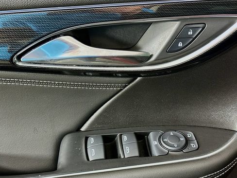 Used 2023 Buick Envision Preferred FWD image 17