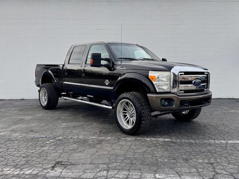 Used 2014 Ford F250 Lariat w/ Lariat Interior Package image 1