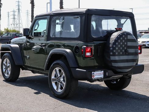 Used 2023 Jeep Wrangler Sport AWD/4WD image 9
