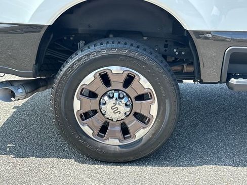 Certified 2024 Ford F250 King Ranch AWD/4WD image 17