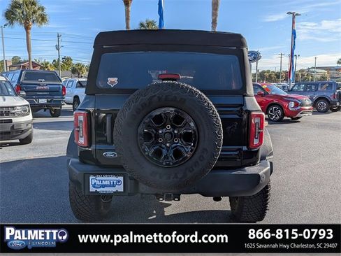 Used 2022 Ford Bronco Wildtrak image 5