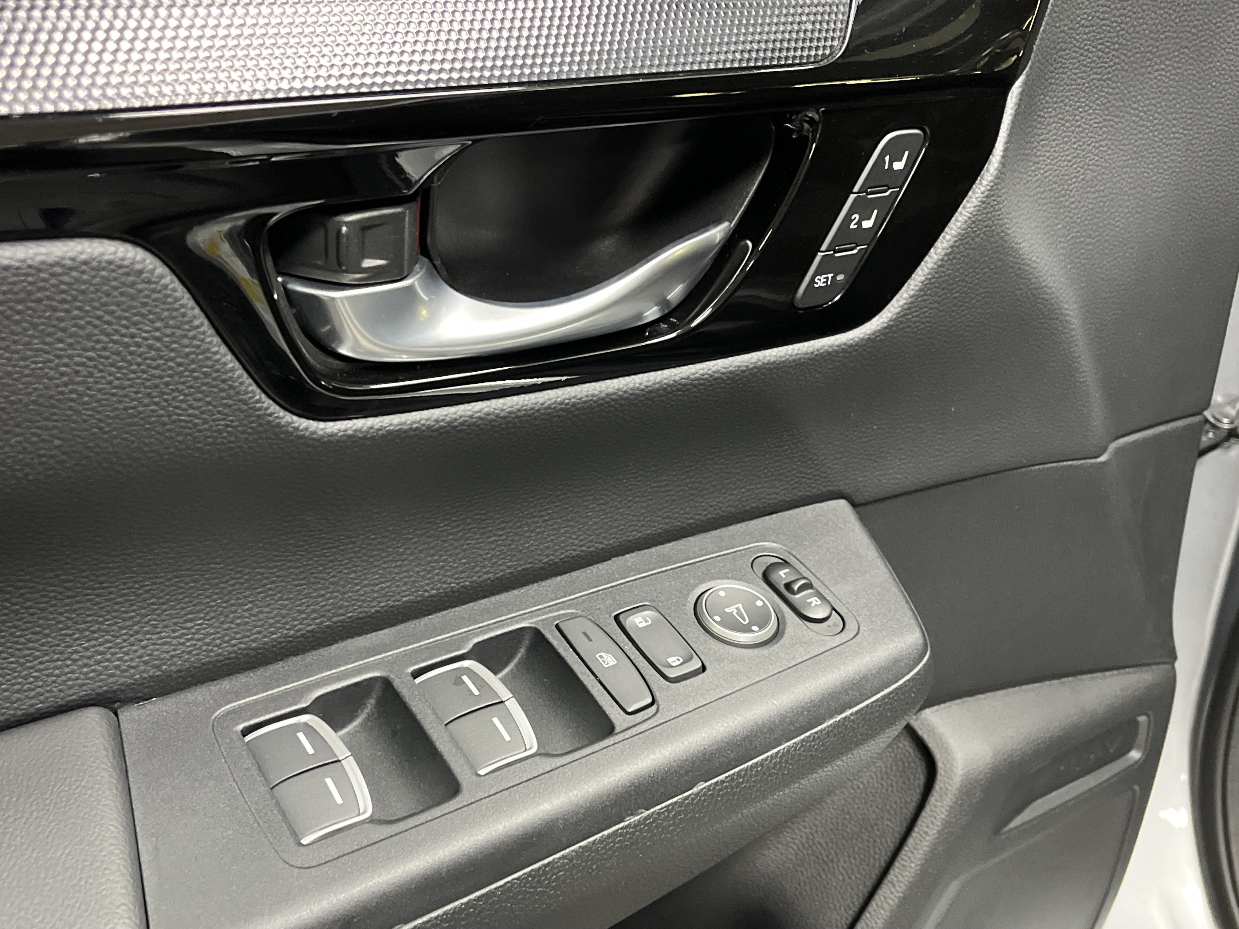 Used 2023 Honda CR-V Sport Touring image 15