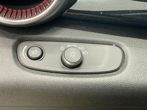 Used 2025 Chevrolet Trax RS w/ Driver Confidence Package image 34