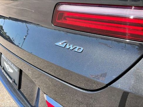 Certified 2025 Genesis GV80 2.5T Standard AWD/4WD image 14