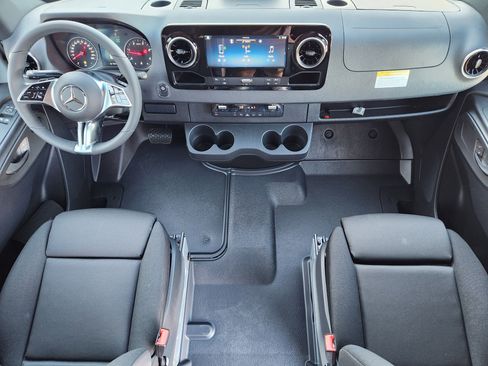 New 2026 Mercedes-Benz Sprinter 2500 image 26
