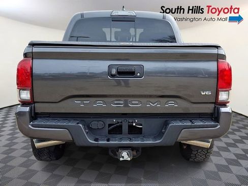 Used 2019 Toyota Tacoma TRD Sport image 5