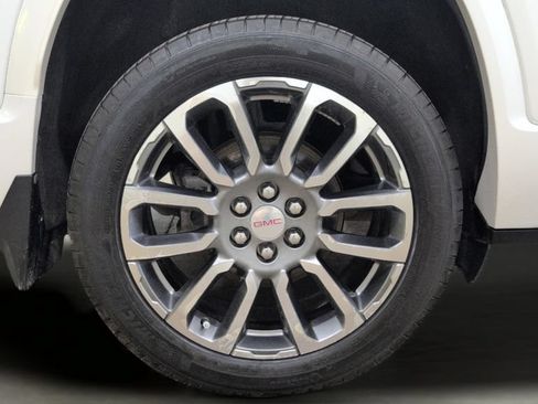 Used 2023 GMC Acadia Denali w/ Denali Ultimate Package AWD/4WD image 31