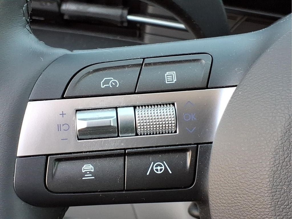 Used 2026 Hyundai Kona SEL Sport FWD image 23