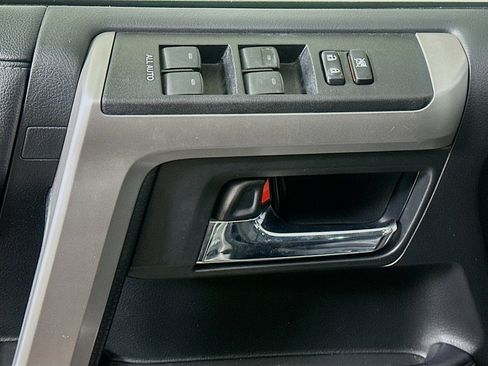 Used 2020 Toyota 4Runner SR5 Premium w/ Moonroof Package RWD image 15