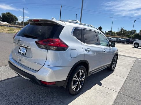 Used 2017 Nissan Rogue SL w/ SL Premium Package AWD/4WD image 6