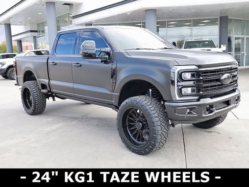 Used 2025 Ford F350 Platinum image 8