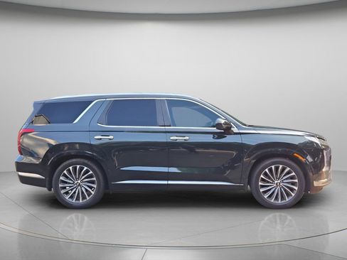 Used 2023 Hyundai Palisade Calligraphy w/ Winter Package AWD/4WD image 6
