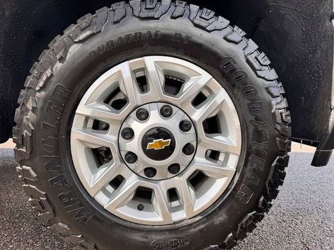 Used 2025 Chevrolet Silverado 2500 LT w/ Safety Package AWD/4WD image 32