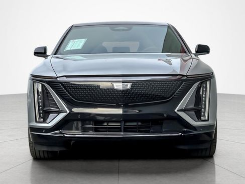Used 2025 Cadillac Lyriq Sport AWD/4WD image 8