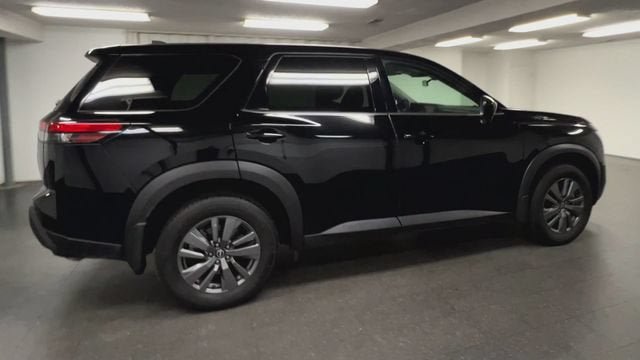 Used 2024 Nissan Pathfinder S FWD image 9
