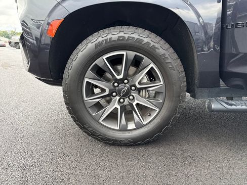 Used 2022 Chevrolet Suburban Z71 w/ Z71 Off-Road Package image 34