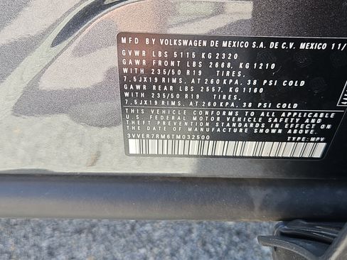 Used 2026 Volkswagen Tiguan SE AWD/4WD image 7