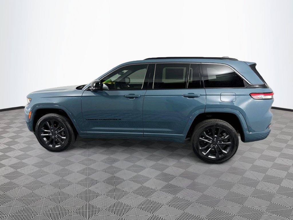 New 2026 Jeep Grand Cherokee Limited AWD/4WD image 3